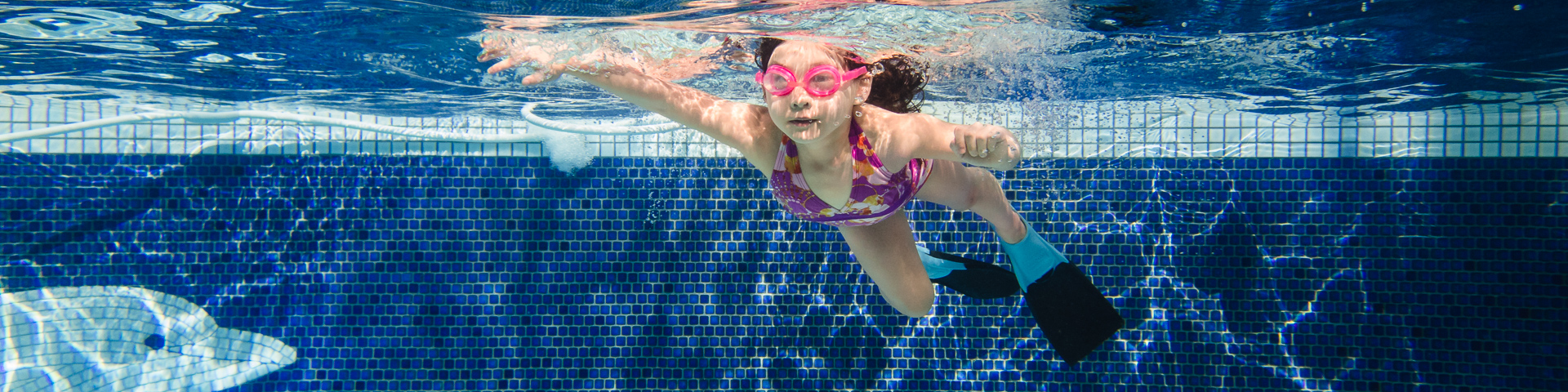 seattle child photographer underwater photos
