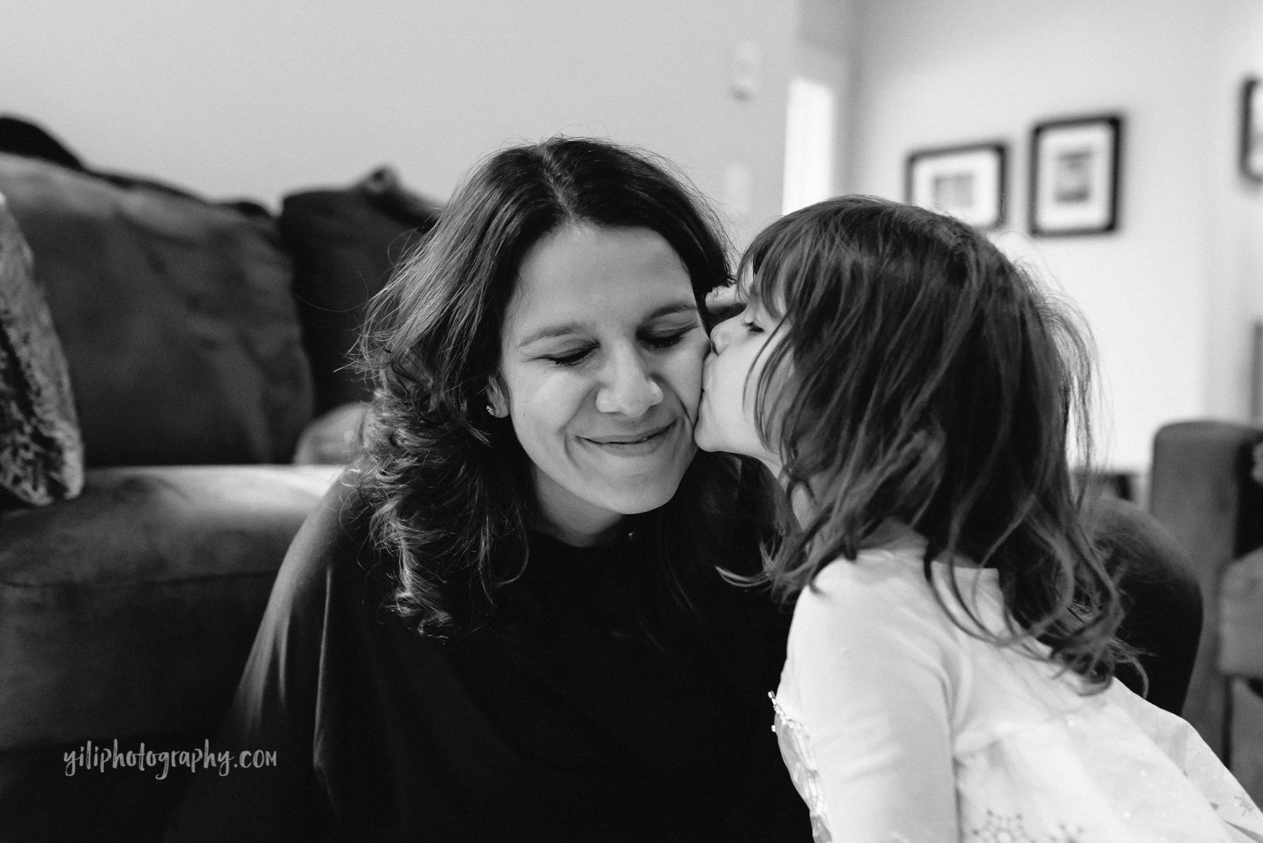 Seattle_Family_Photographer_at_home-16