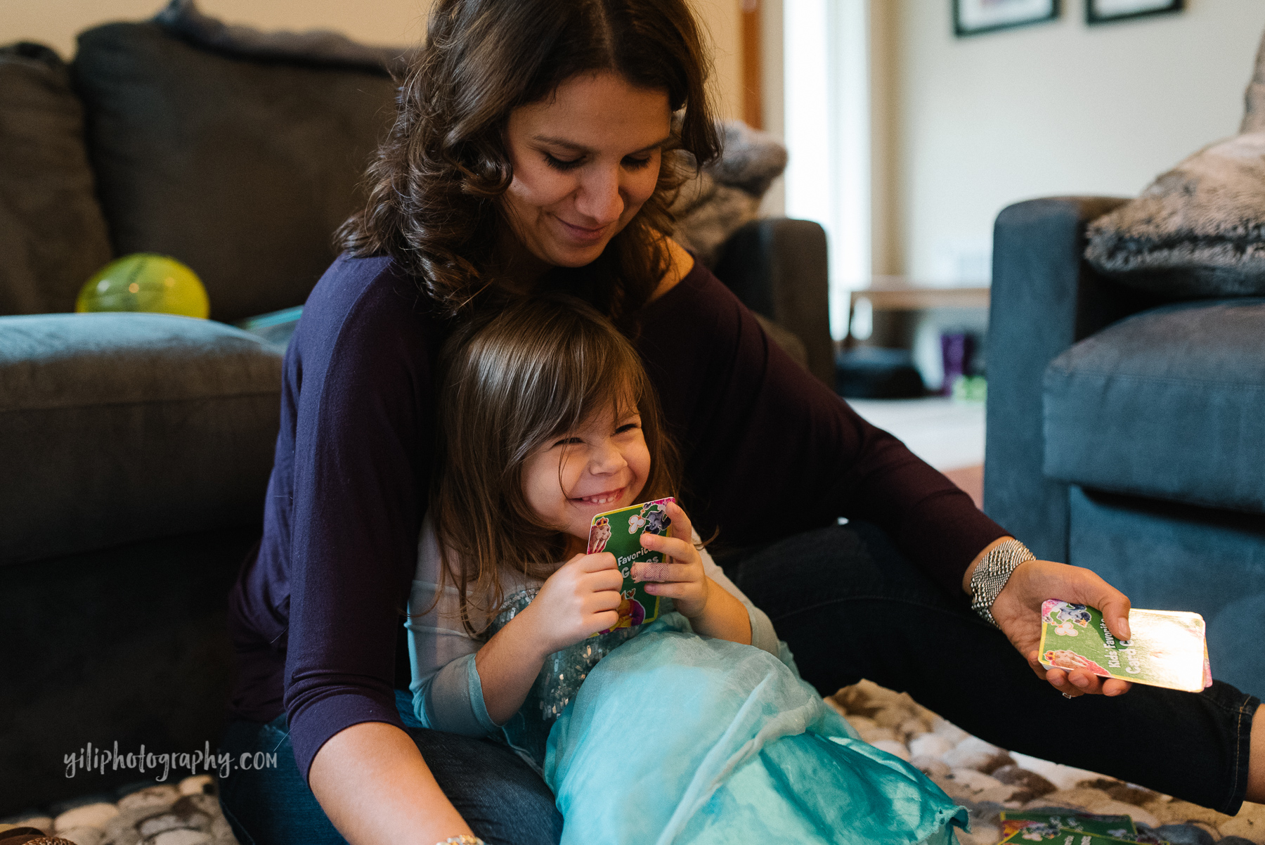 Seattle_Family_Photographer_at_home-17