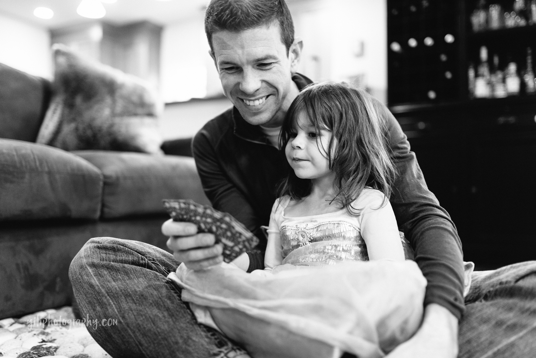 Seattle_Family_Photographer_at_home-19